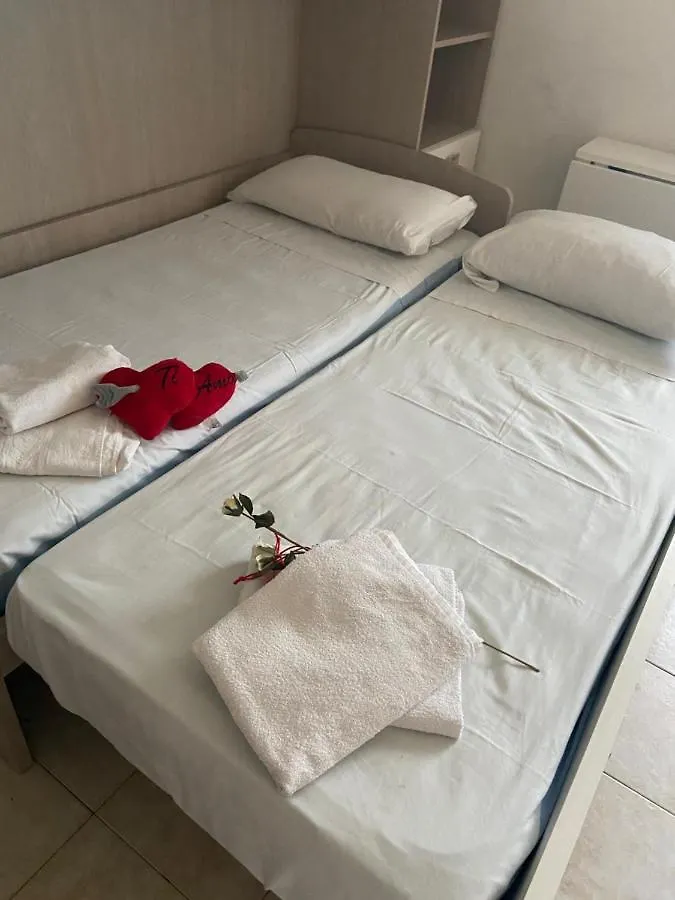 Appartement La Casina Di Gio In The City Center Wi-Fi,Panorama à Naples Italie